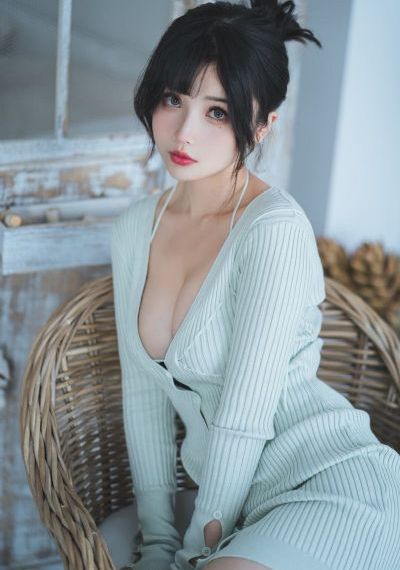 韩国电影迷人的保姆_720HD高清在线观看